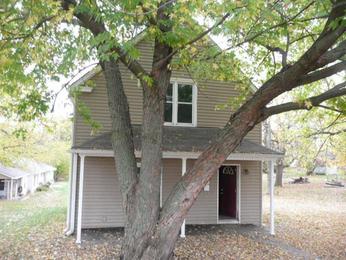 503 N 3rd St, Savannah, MO 64485 