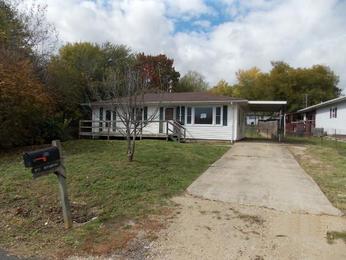 802 Broadway Street, Waynesville, MO 65583 