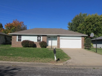 3587 S Colgate Ave, Springfield, MO 65807 