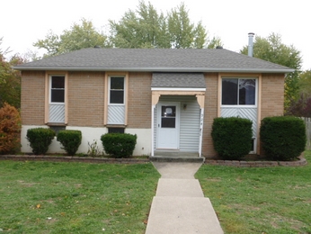 924 NW Berkshire Dr, Blue Springs, MO 64015 