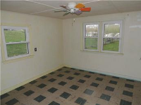 2416 S Overton Ave, Independence, MO 64052 