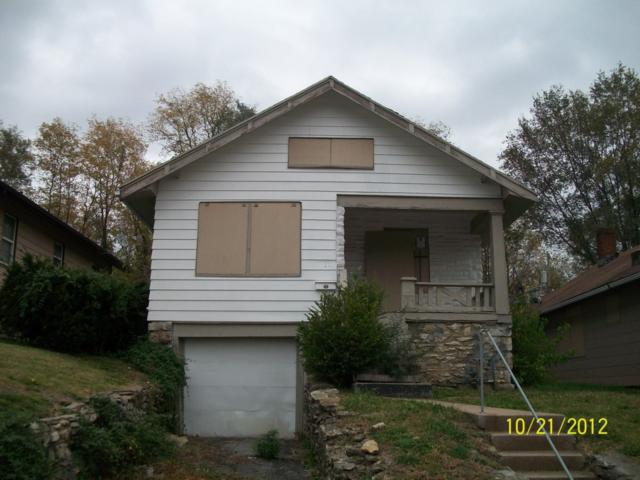 3515 Mersington Ave, Kansas City, MO 64128 