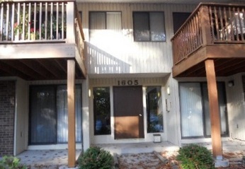 1605 Summer Run Dr #12, Florissant, MO 63033 