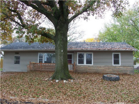 715 Robinhood Rd, Mexico, MO 65265 