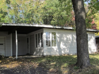 13 Redwood Drive, Florissant, MO 63031 