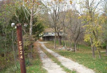 5924 S Minter Rd, Grain Valley, MO 64029 