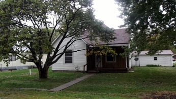 214 W Woodlawn St, Vandalia, MO 63382 
