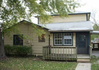 800 S Clinton, Oak Grove, MO 64075 