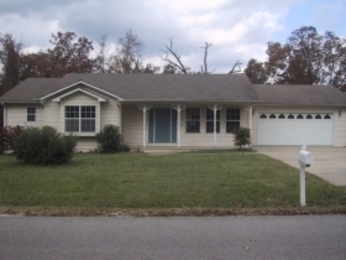 3325 Maple Hill Ln, Poplar Bluff, MO 63901 