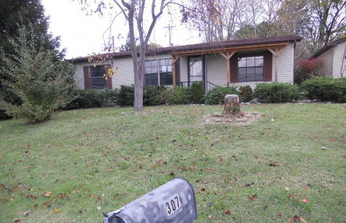 307 N Spring St, Perryville, MO 63775 