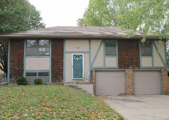 416 SE Lana Street, Lees Summit, MO 64063 