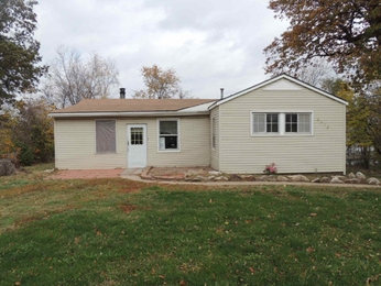 8412 E 47th St, Kansas City, MO 64129 