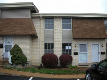 829 Lilybud Ct #A, Ballwin, MO 63011 