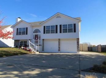 1101 S Huntington Dr, Greenwood, MO 64034 