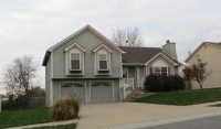 1304 NE Burgandy Ln, Lee's Summit, MO 64086 