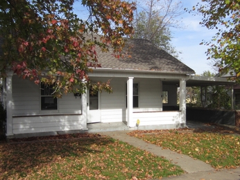 213 W Dallas St, Mt Vernon, MO 65712 