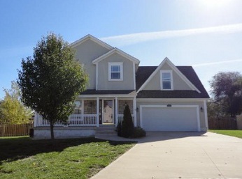 1129 SW Georgetown Dr, Lees Summit, MO 64082 