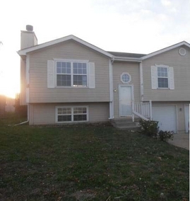 1911 Chestnut Dr, Pleasant Hill, MO 64080 