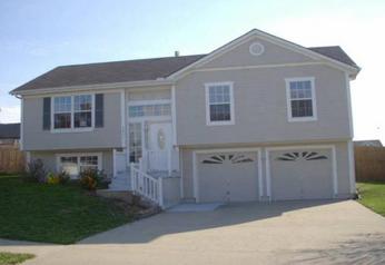 1311 Aspen Dr, Greenwood, MO 64034 