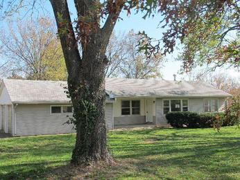 7409 Irwin Rd, Kansas City, MO 64133 