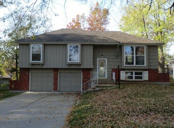 8401 E 105th Ter, Kansas City, MO 64134 