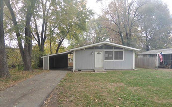 904 NE 46th St, Kansas City, MO 64116 