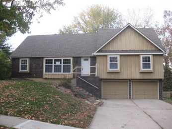 1000 N Forest Ln, Liberty, MO 64068 