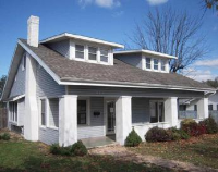 403 E 2nd St, Mountain Grove, MO 65711 