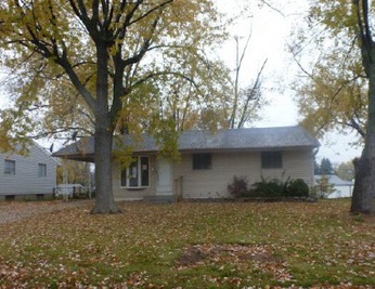 10725 Spring Garden Dr, Saint Louis, MO 63137 