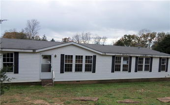 369 Rockwood Rd, Pineville, MO 64856 