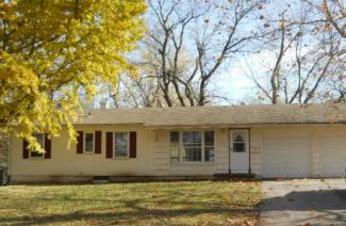 13121 Sycamore Ave, Grandview, MO 64030 
