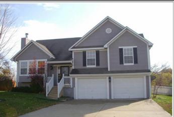 10205 E 222nd St, Peculiar, MO 64078 