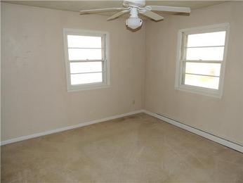 1401 E Franklin St, Clinton, MO 64735 