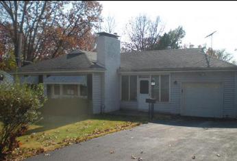 9608 Ridge Ave, St Louis, MO 63114 