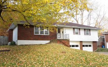 114 S Ellison Way, Independence, MO 64050 
