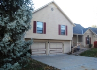 715 SE Country Ln, Lees Summit, MO 64063 