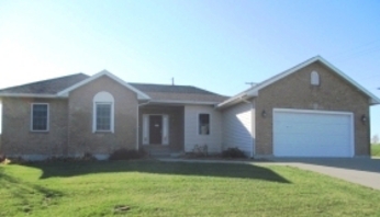 292 E Meadow Ln., Marshall, MO 65340 