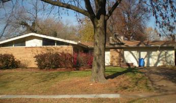 2405 Brook Dr, Florissant, MO 63033 