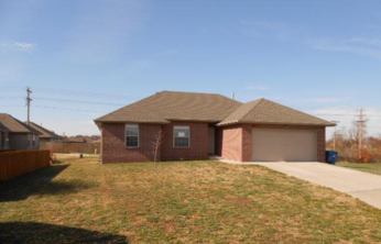 767 S Fellows Dr, Nixa, MO 65714 