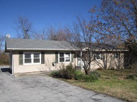 305 Lura Dr, Marshfield, MO 65706 