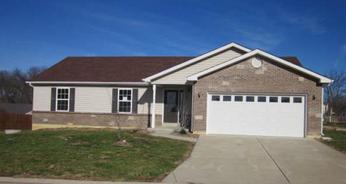 41 Village Circle Dr, Winfield, MO 63389 