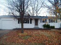 6802 Olivewood Dr, Hazelwood, MO 63042 