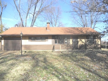 1931 Green Valley Dr., St Louis, MO 63136 