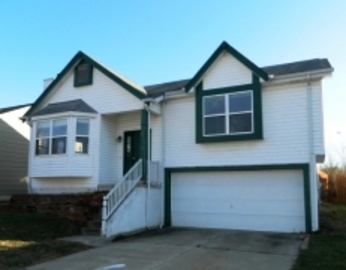 5005 Brittany Downs Dr, Saint Charles, MO 63304 