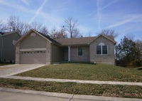2424 Silver Lake Estates Dr, Pacific, MO 63069 