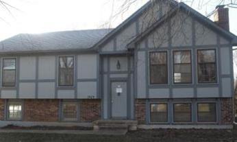 1613 Se2nd Terr, Lees Summit, MO 64063 