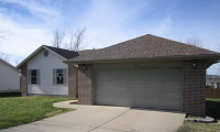 425 Hilltop Ave, Sparta, MO 65753 