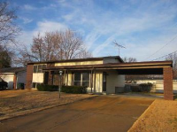 2775 Knollwood Lane, Florissant, MO 63031 