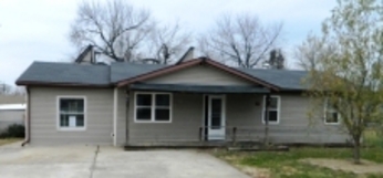 3 Caesar Dr, Troy, MO 63379 