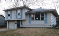 9410 Fairwood Dr, Kansas City, MO 64138 